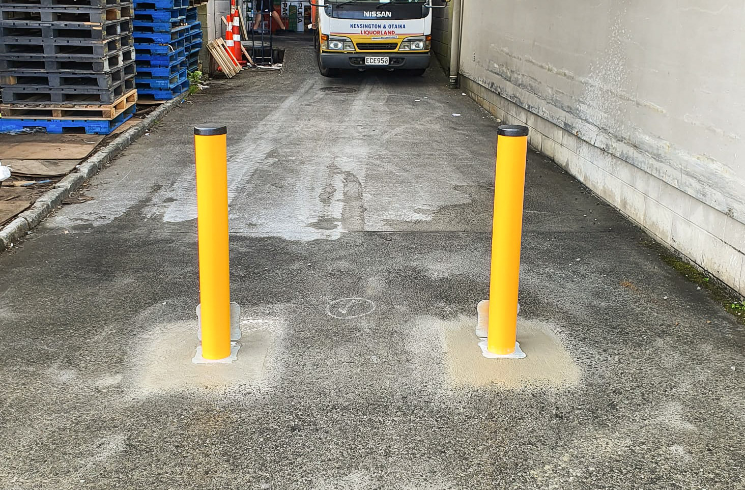 removable inground bollard